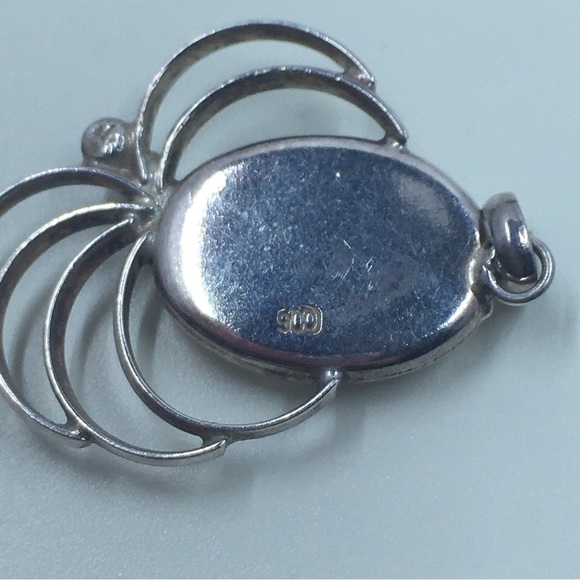 .900 Mother of Pearl Pendant - Picture 5 of 5